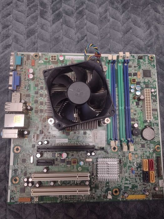 Kit gaming ;RAM ;placa video; placa de bază