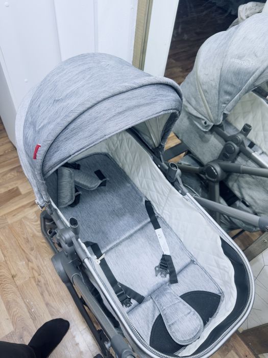 Коляска универсальная