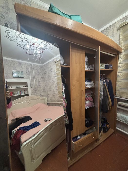 Продам мебель шкаф комнатный