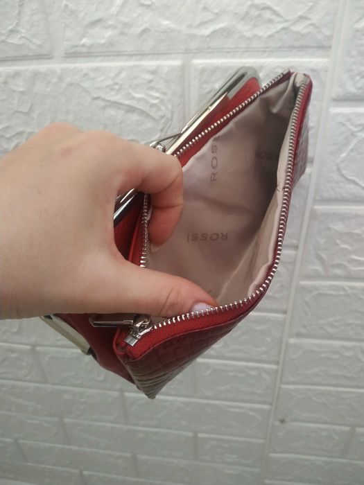 Дамски портмонета