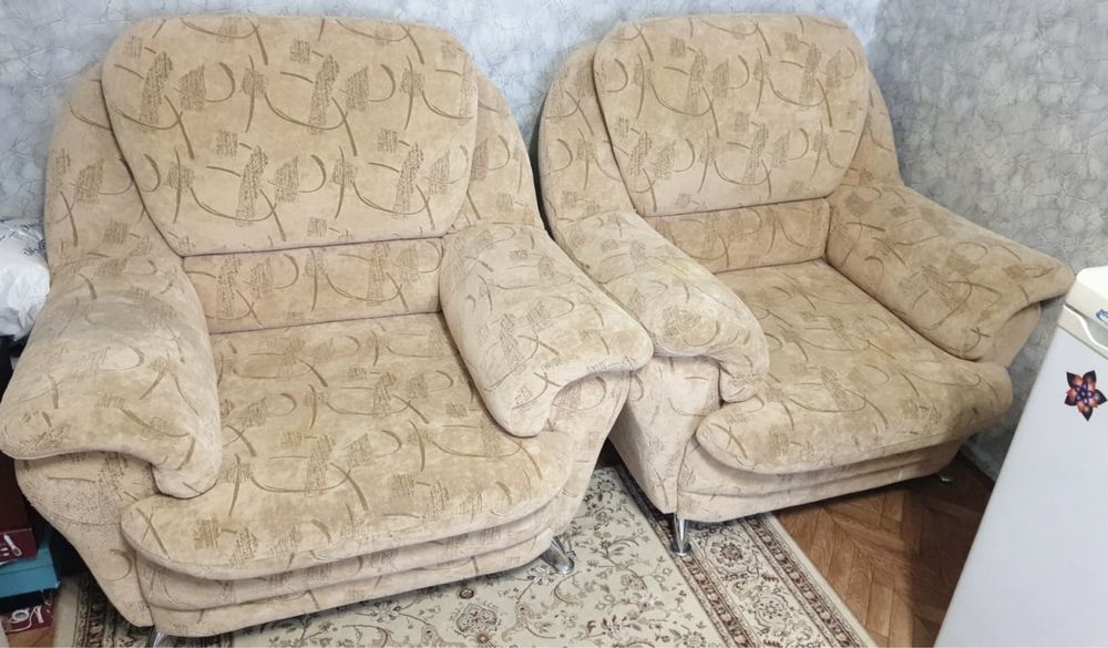 Продам мягкие кресла