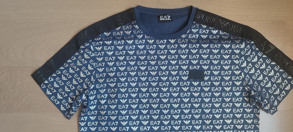 Футболка Emporio Armani