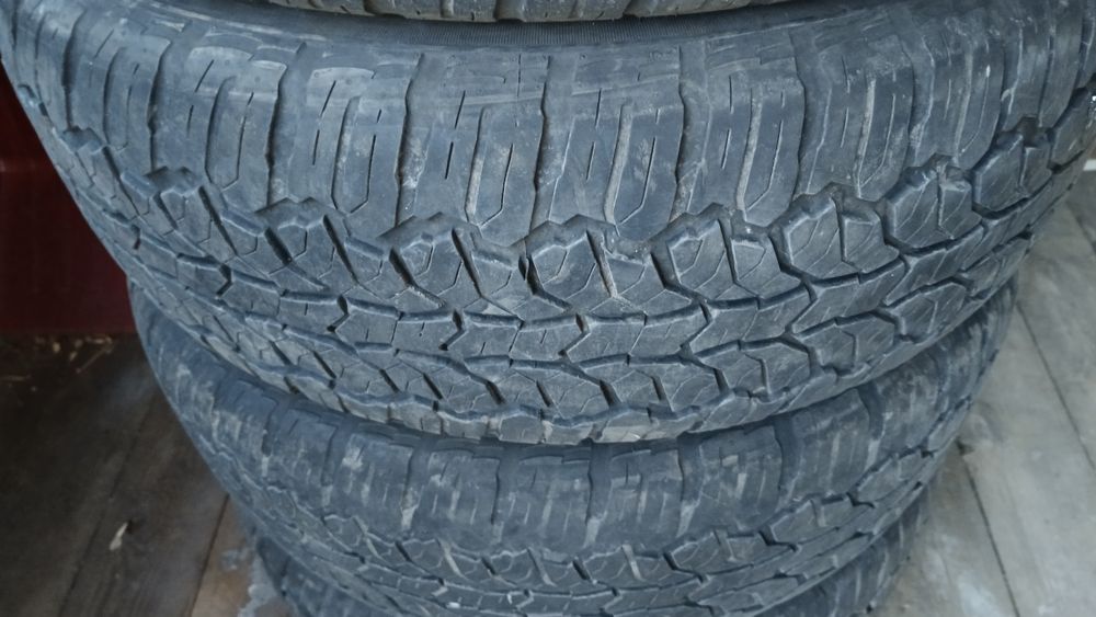 Продам Комплект Шины
