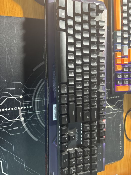 Tastatura Gaming Mecanica Trust GXT871 ZORA