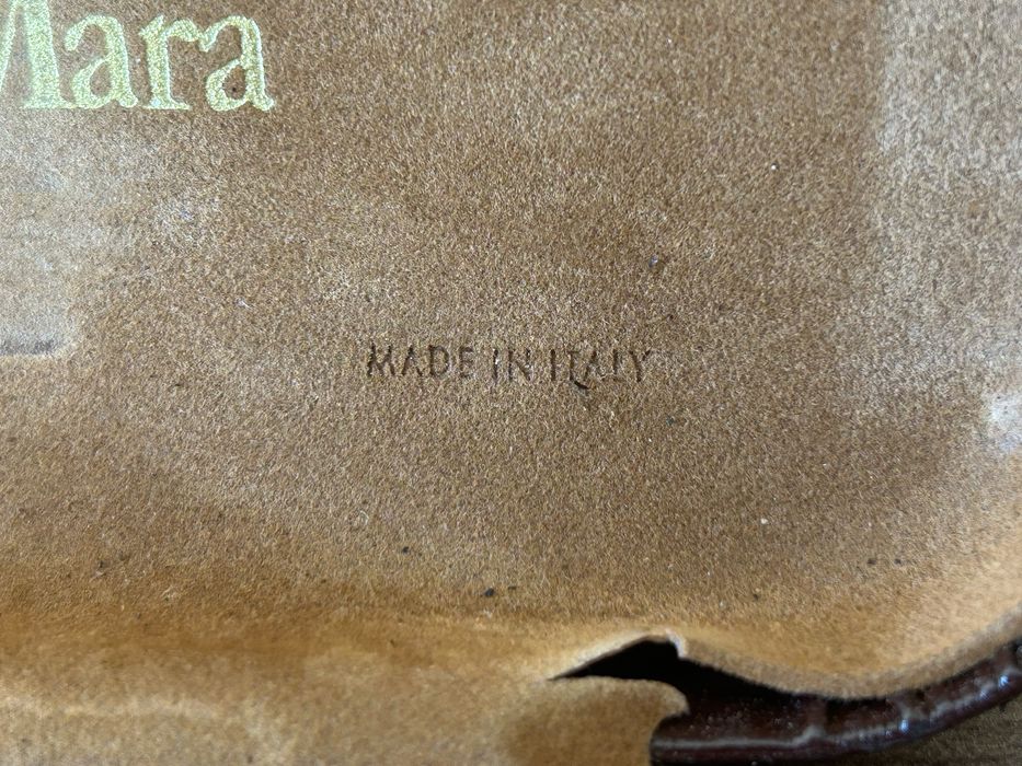 Солнцезащитные очки MaxMara