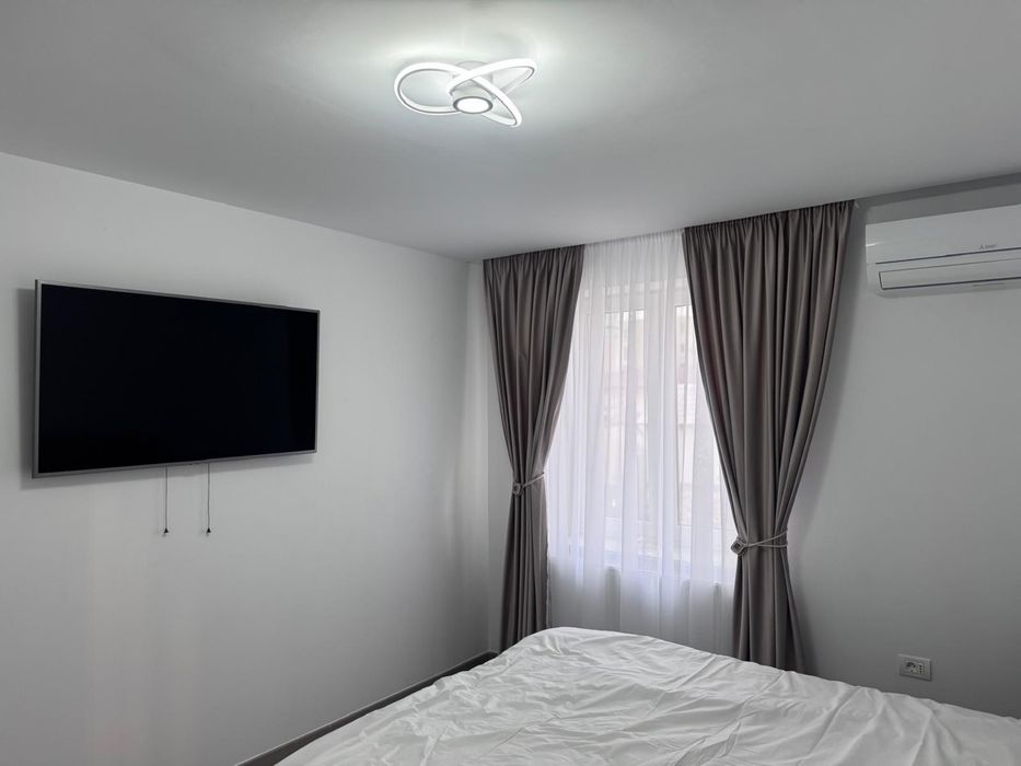Proprietar. Vand studio centru Pitesti