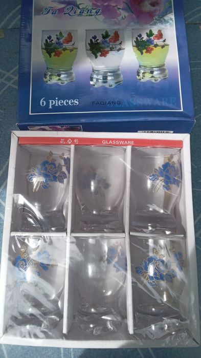 Про́да́м бокалы.