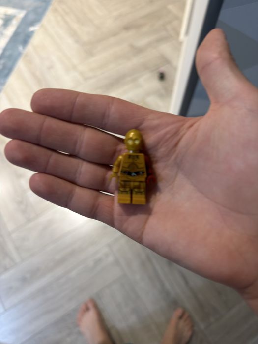 Минифигурка LEGO C-3PO Dark Red Arm эпизод 7 Star Wars
