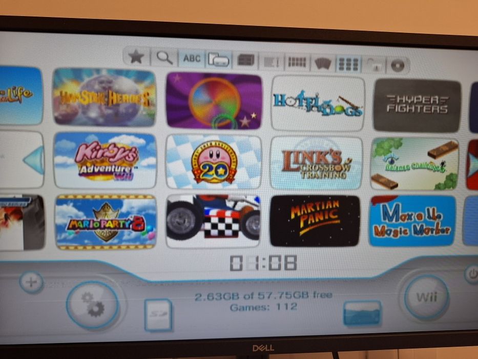Nintendo Wii, Modat, 8 în 1, 350 jocuri, 2 manete, HDMI
