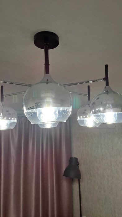 продам люстру. 8000 тенге