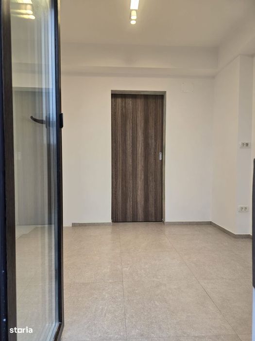 Vand apartament 3 camere cu gradina mare