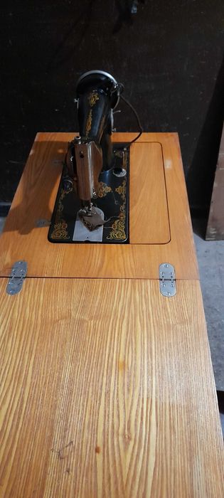 Стара шевна машина