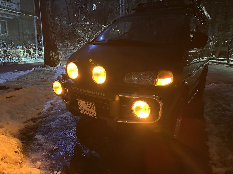 Фары дополнительного света Hella