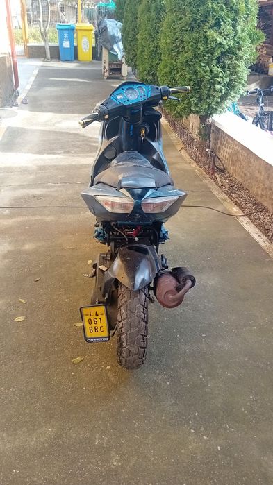 Se vinde  sau se dezmembrează scuter peugeot jet force 50cc
