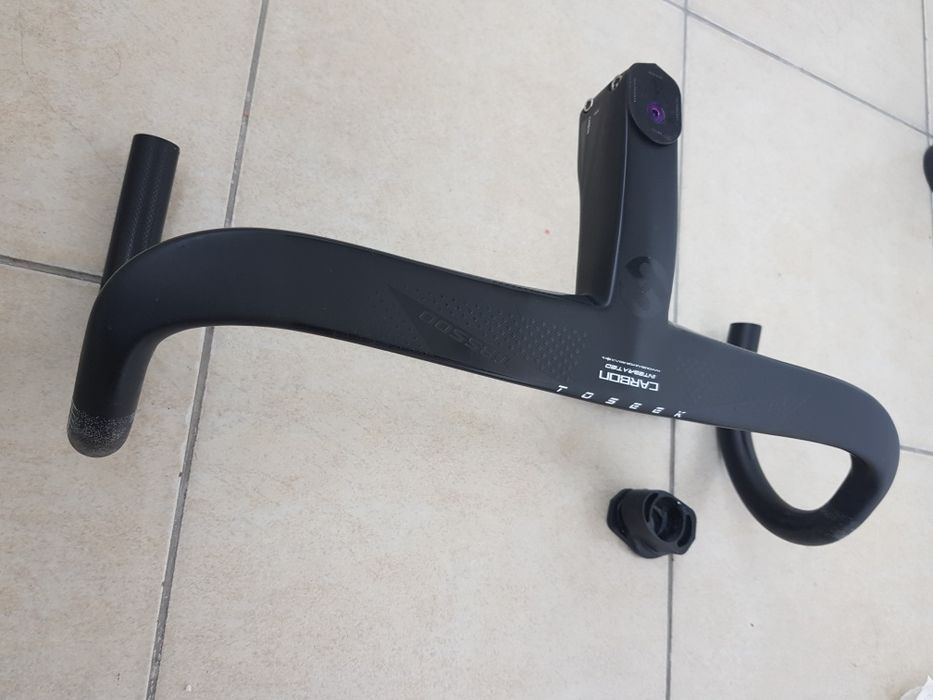 Ghidon carbon integrat