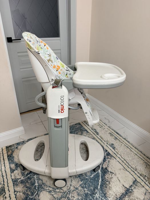 Стульчик-качалка 2в1 для кормления Peg Perego