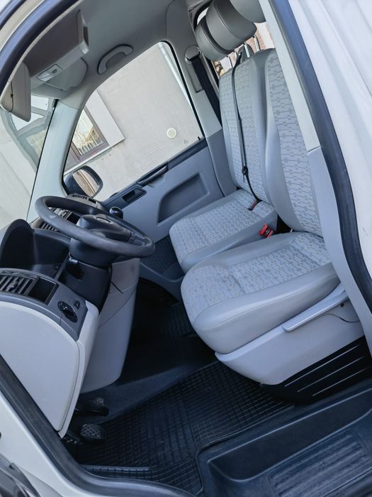 VW T5  Model Mixt 6 Locuri Extra Lung  2014