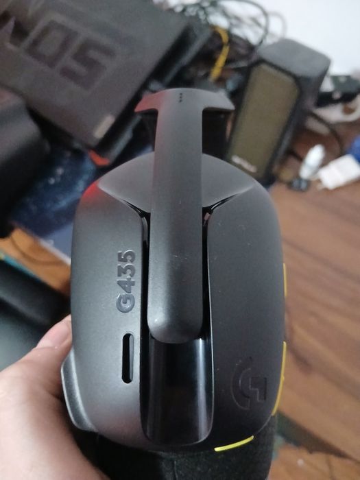 Vând casti gaming Logitech