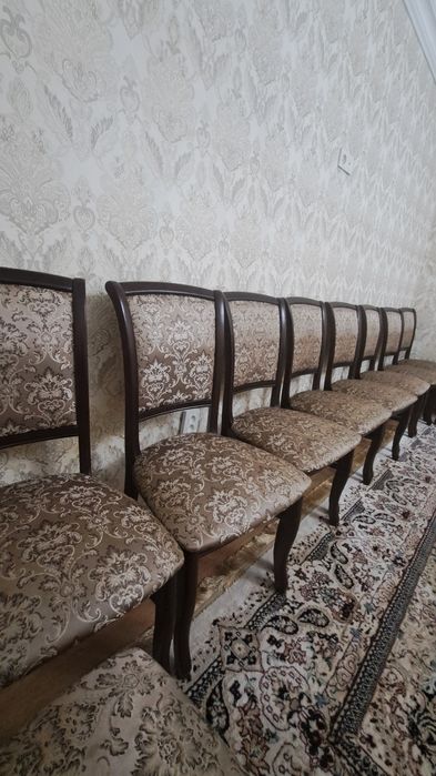 Продаётся стол со стульями