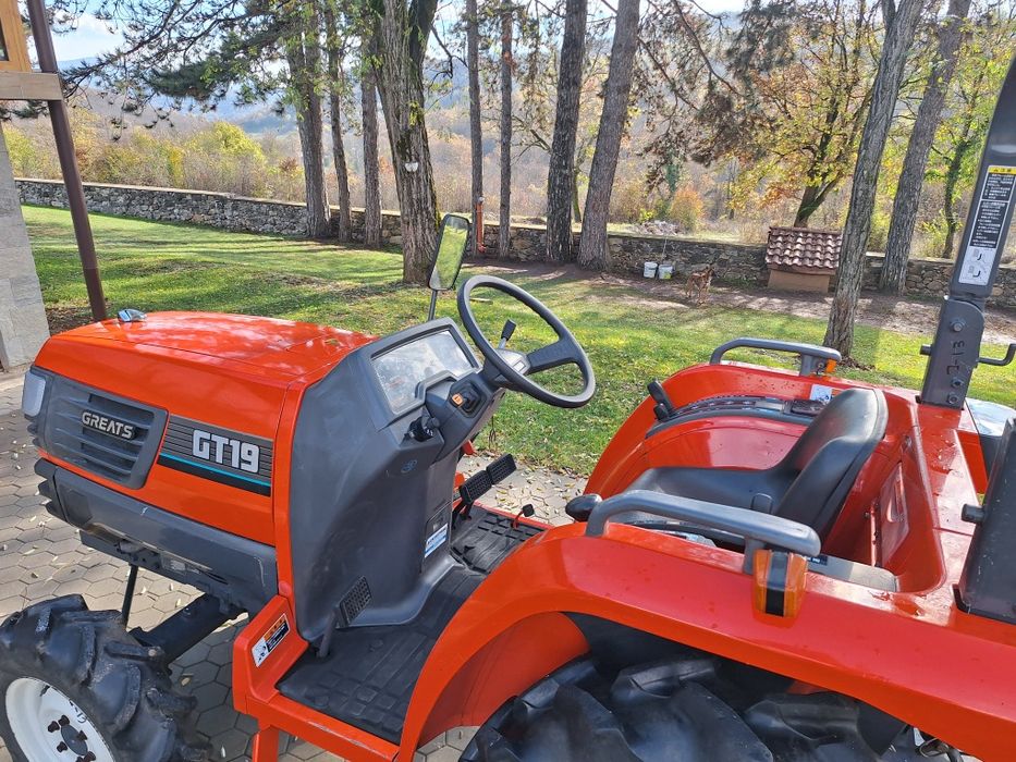 Трактор Kubota GT19