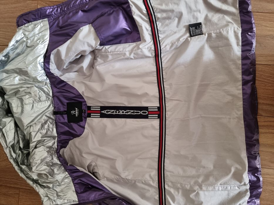 Продам куртку для девочки