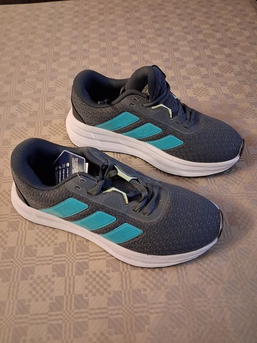 Нови маратонки adidas