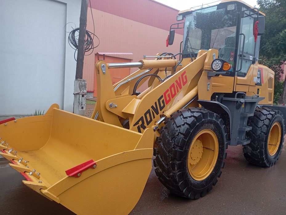 Фронтальный погрузчик 1,5куб XGMA946