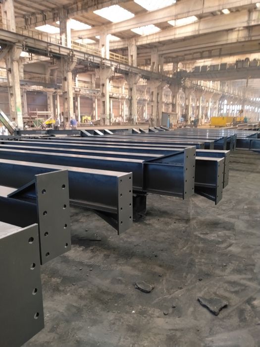 Vand hala metalică lucrăm fără avans