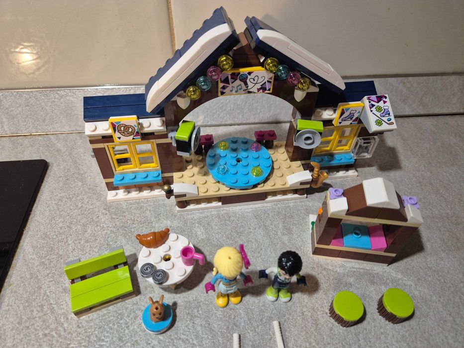 OCAZIE - LEGO Friends 41322 - Patinoar - 60% reducere, ca nou