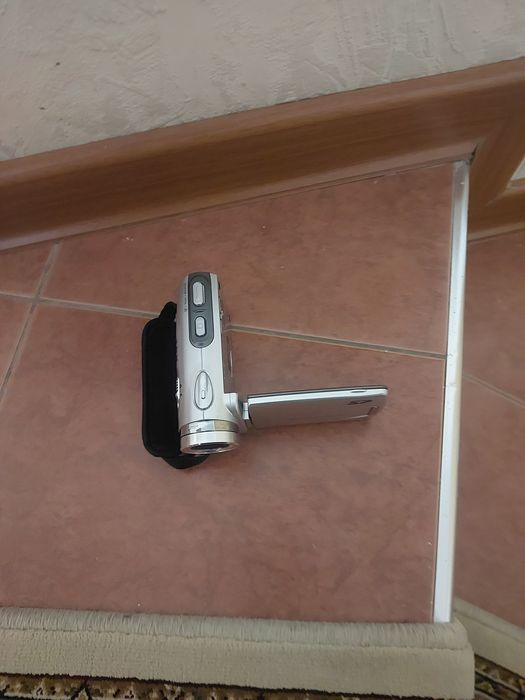 Видео камера 8.0 mega pixels