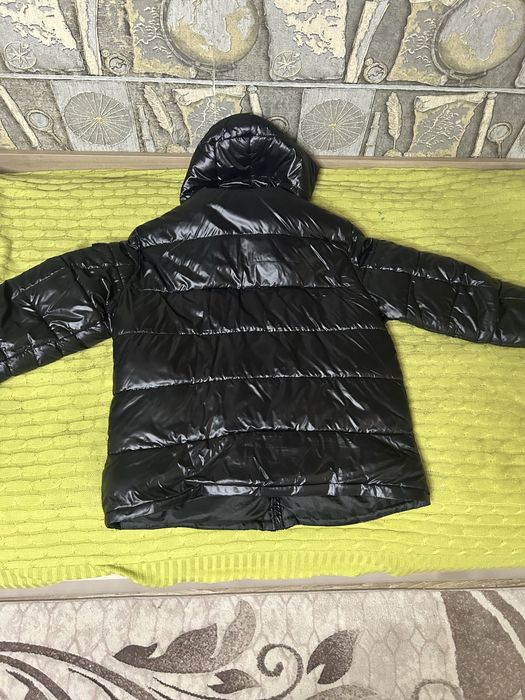 Продам Куртку Moncler