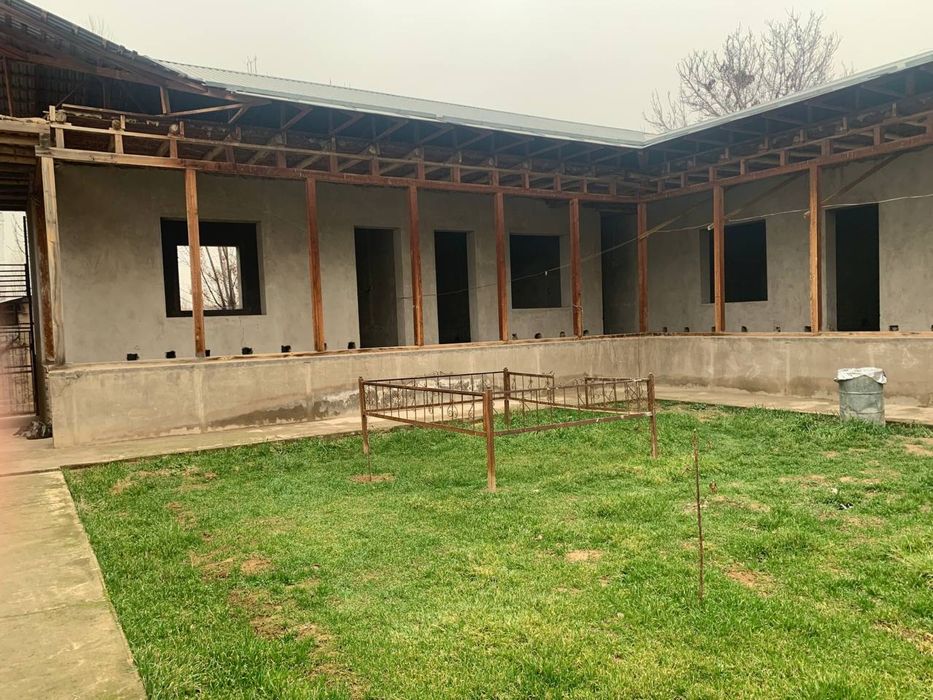 Srocno sotiladi Uy  8.5 sotix