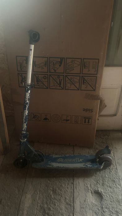 Vand trotineta pentru copii