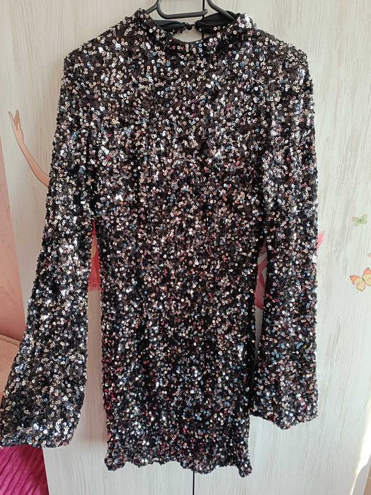 Рокля пайети НОВА