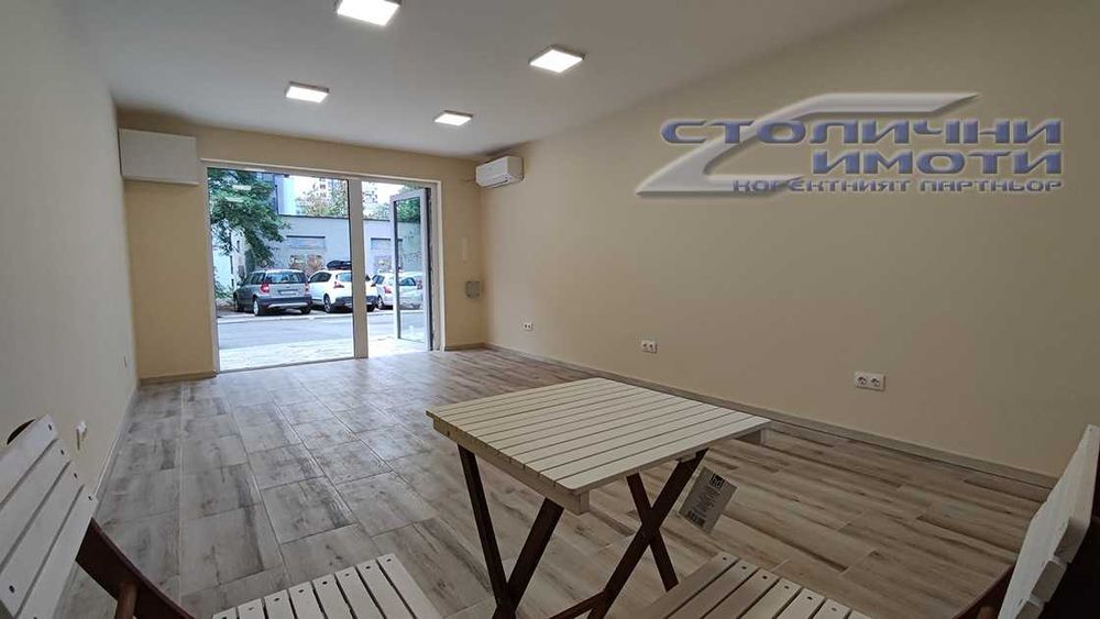 Дава се под наем Магазин в София, Център - 31 кв.м за 433.5 € - Снимка #2