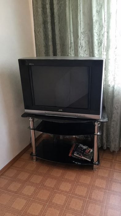 Продам телевизор JVC