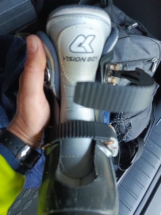 Продам    коньки