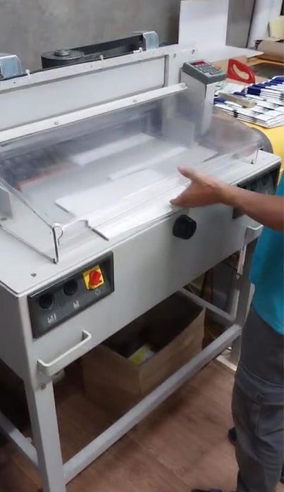 Продам б/у гильотина для бумаги Ideal 6550-95 EP