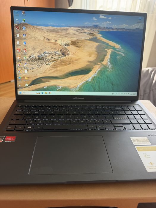Asus Vivobook 16