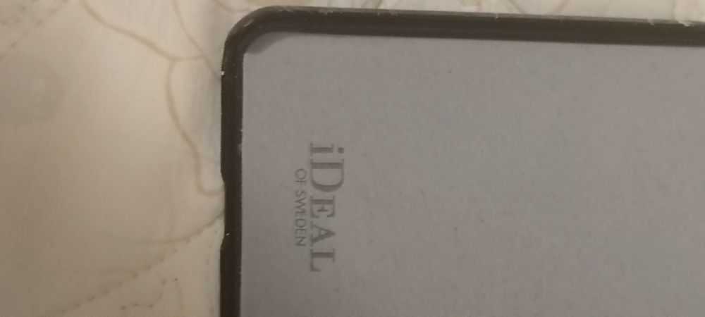 Husa telefon IDEAL OF SWEDEN