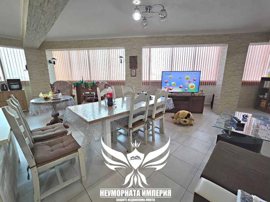 Продавам тристаен апартамент 115кв.м. 4ет. в гр.Асеновград до Пазара