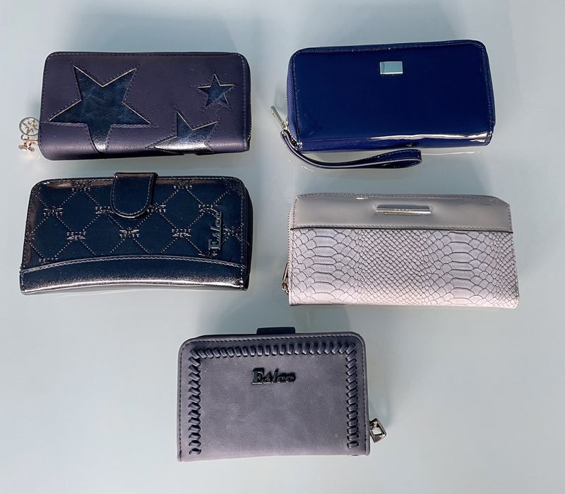 Дамски портмонета