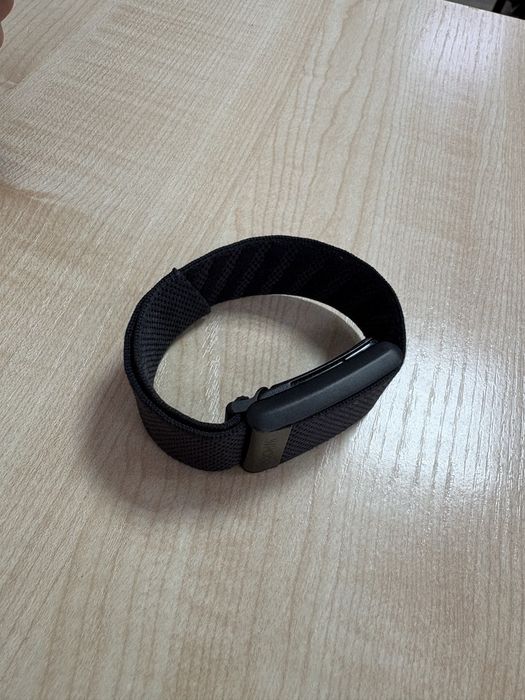 whoop 4.0 black