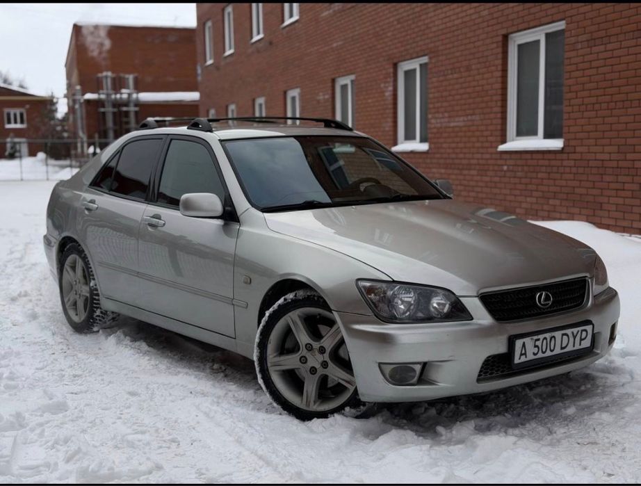 Продается LEXUS IS 200