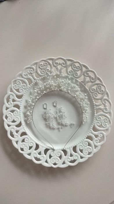 Vand coronita si cercei pentru mireasa
