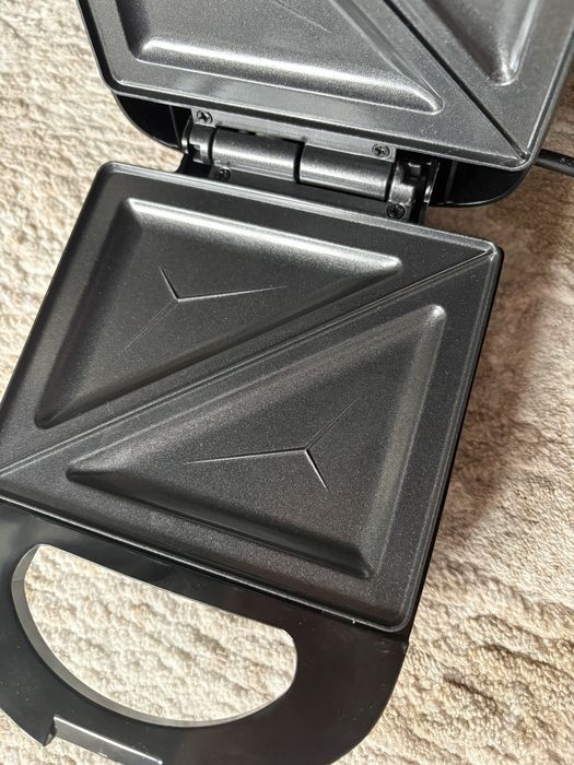 Sandwich maker auto