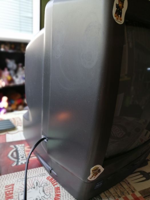 Продавам телевизор