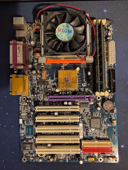 Kit retro Socket 478 Gigabyte GA-8IE2004, Intel Pentium 4 1.8 GHz, DDR