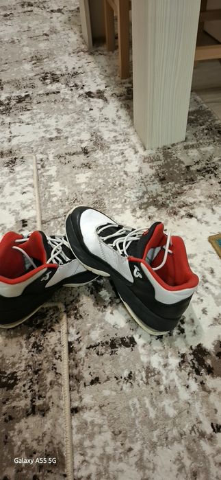 Adidași jordan uisex nr 41 interior 26 cm