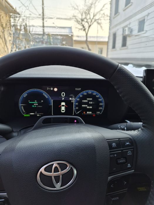 Tayota camry 2 litrli hybrid